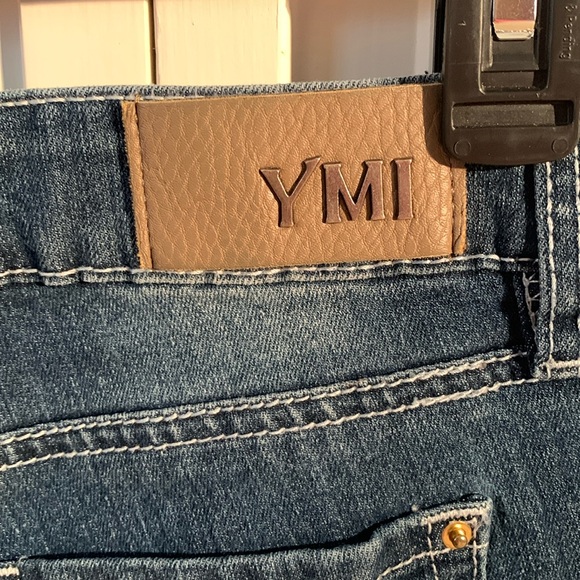 YMI Denim Bootie Shorts EUC - Picture 5 of 8